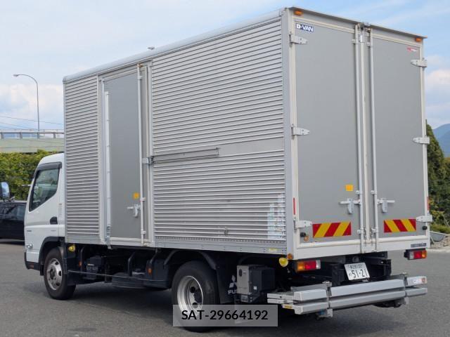 Mitsubishi CANTER 2023-07 6902982-3