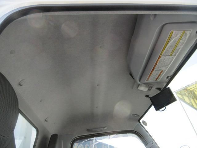 Mitsubishi CANTER 2019-04 6964358-15