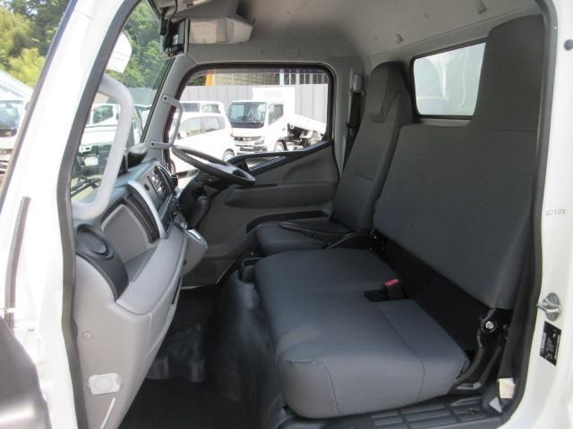 Mitsubishi CANTER 2019-04 6964358-16