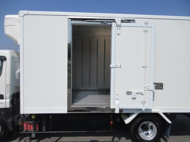 Mitsubishi CANTER 2019-04 6964358-19