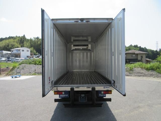 Mitsubishi CANTER 2019-04 6964358-21