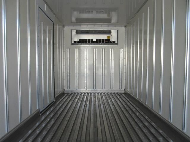 Mitsubishi CANTER 2019-04 6964358-23