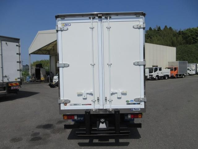 Mitsubishi CANTER 2019-04 6964358-4
