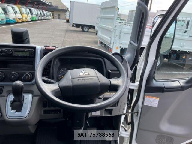 Mitsubishi CANTER 2020-09 7020139-17