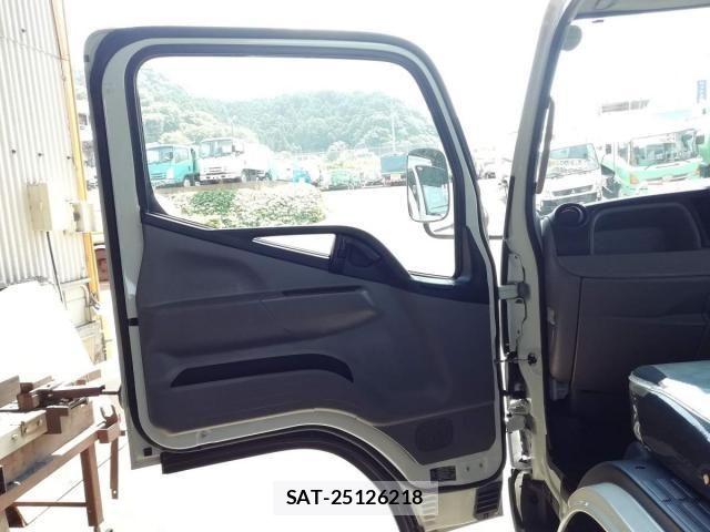 Mitsubishi CANTER 2018-02 7020136-21