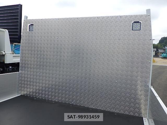 Mitsubishi CANTER 2024-10 7057821-9