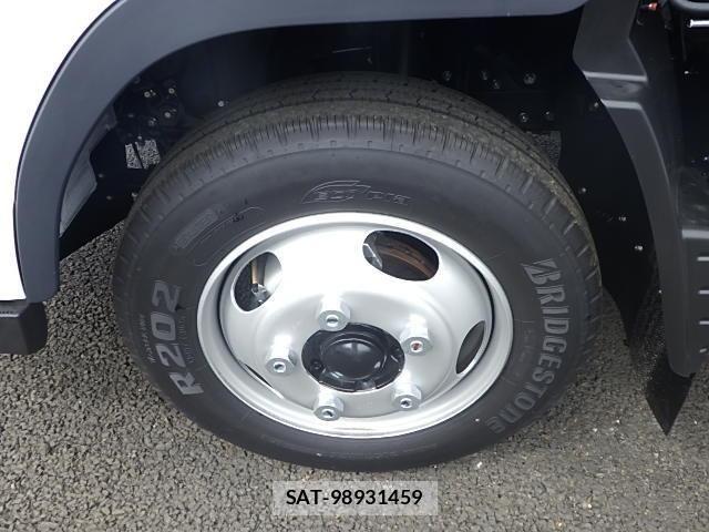 Mitsubishi CANTER 2024-10 7057821-25