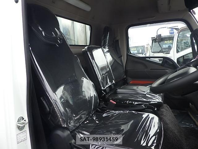 Mitsubishi CANTER 2024-10 7057821-28