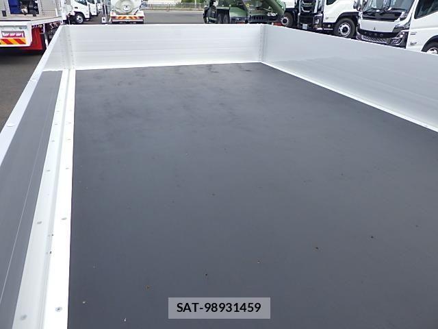 Mitsubishi CANTER 2024-10 7057821-7