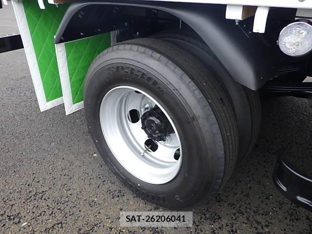 Mitsubishi CANTER 2024-10 7057820-12