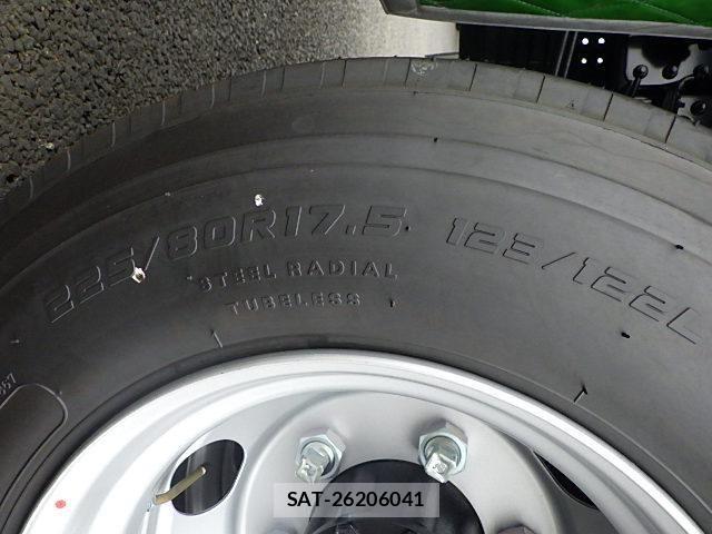 Mitsubishi CANTER 2024-10 7057820-14