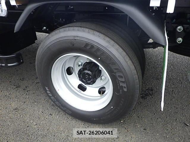 Mitsubishi CANTER 2024-10 7057820-20