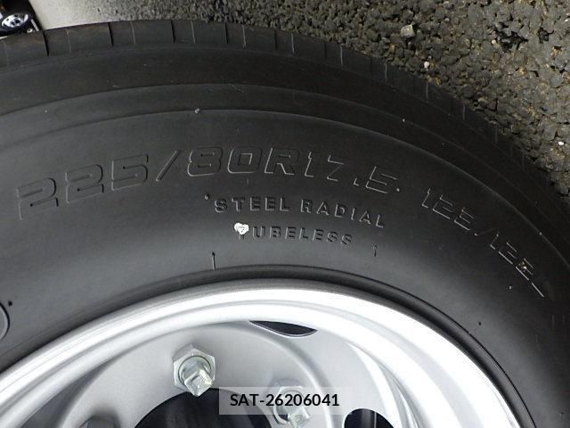 Mitsubishi CANTER 2024-10 7057820-22