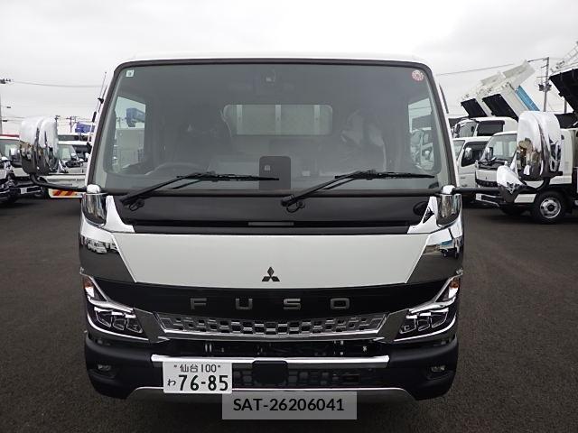 Mitsubishi CANTER 2024-10 7057820-4