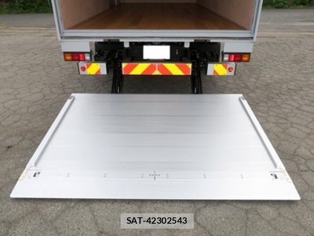 Mitsubishi CANTER 2026-01 7057813-6