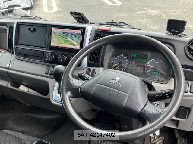 Mitsubishi CANTER 2017-03 7057824-17