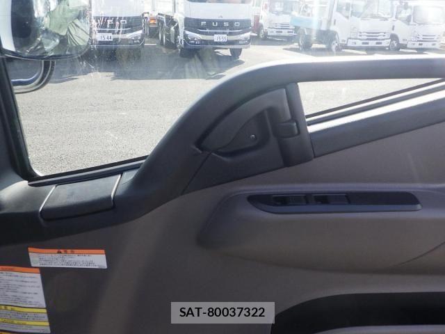 Mitsubishi CANTER 2026-02 7057812-11