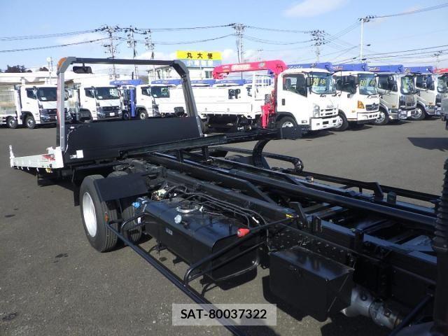 Mitsubishi CANTER 2026-02 7057812-26