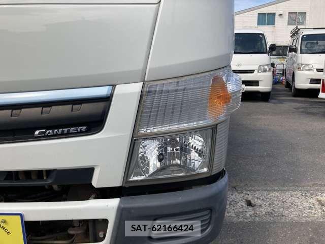 Mitsubishi CANTER 2018-04 7057823-6