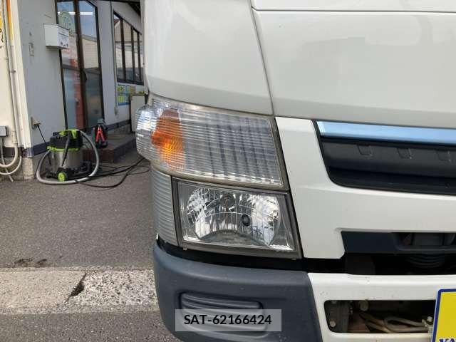 Mitsubishi CANTER 2018-04 7057823-7