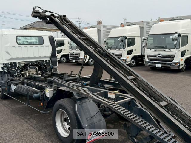 Mitsubishi CANTER 2024-05 7057819-20