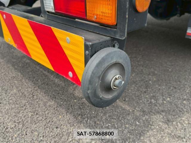 Mitsubishi CANTER 2024-05 7057819-24
