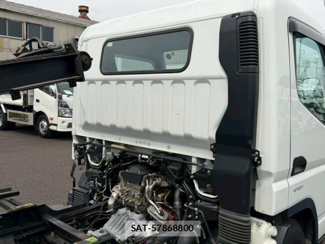 Mitsubishi CANTER 2024-05 7057819-25