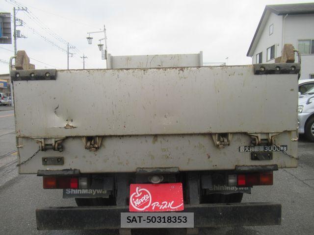 Mitsubishi CANTER 2009-12 7057826-11