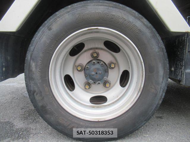 Mitsubishi CANTER 2009-12 7057826-12