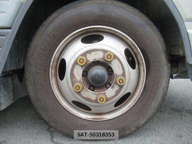 Mitsubishi CANTER 2009-12 7057826-13