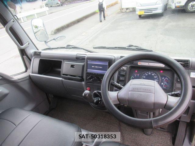 Mitsubishi CANTER 2009-12 7057826-1