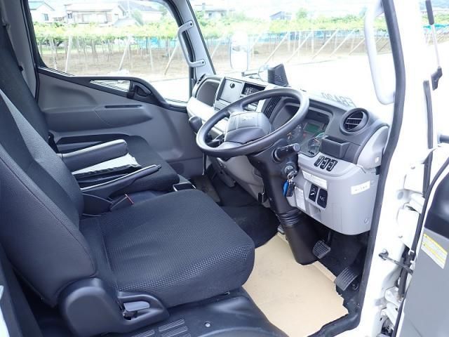 Mitsubishi CANTER 2020-03 7199509-9