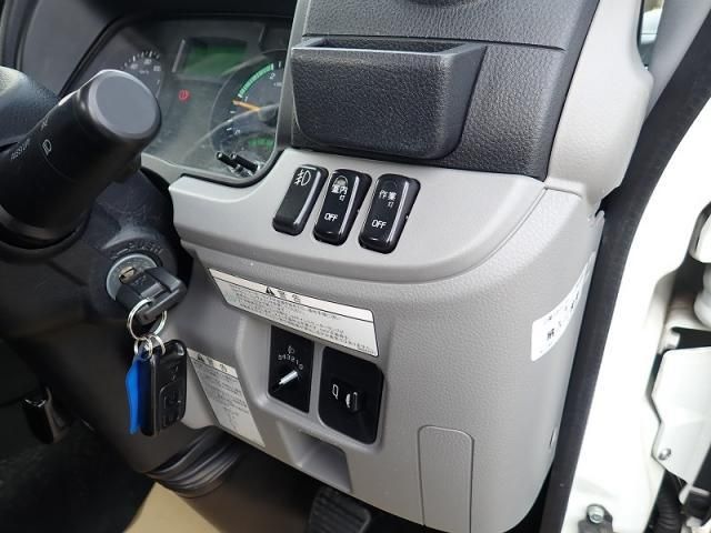 Mitsubishi CANTER 2020-03 7199509-15