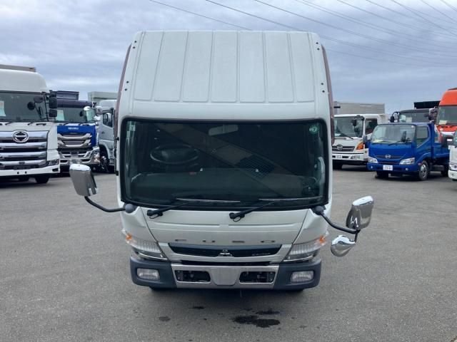 Mitsubishi CANTER 2017-03 7199514-19