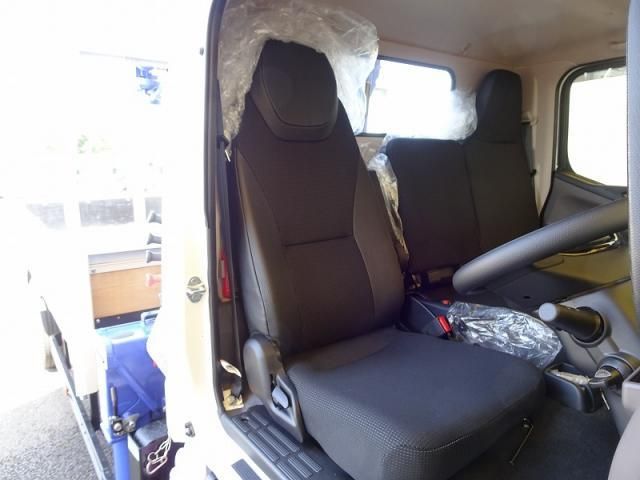 Mitsubishi CANTER 2025-12 7199486-15