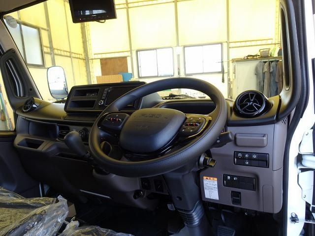 Mitsubishi CANTER 2025-12 7199486-17