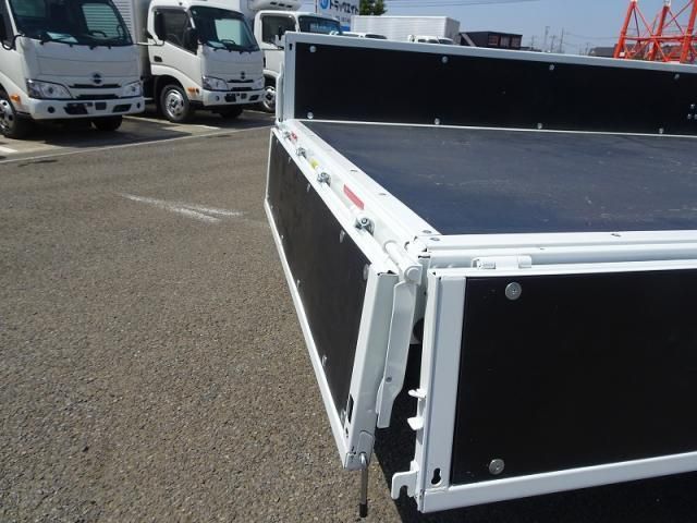 Mitsubishi CANTER 2025-12 7199486-7