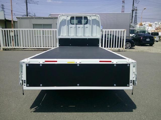 Mitsubishi CANTER 2025-12 7199495-9