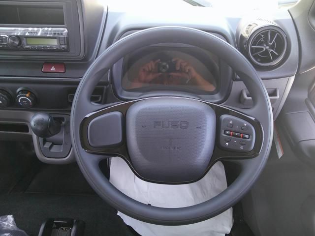 Mitsubishi CANTER 2025-12 7199495-11
