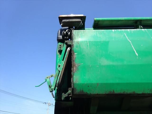 Mitsubishi CANTER 2013-04 7199504-16