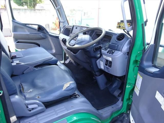 Mitsubishi CANTER 2013-04 7199504-25