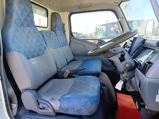 Mitsubishi CANTER 2004-05 7199512-17