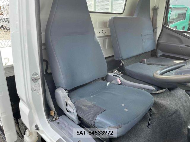 Mitsubishi CANTER 2013-03 7215739-17