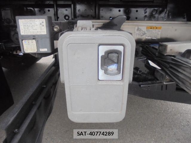 Mitsubishi CANTER 2014-11 7215740-23