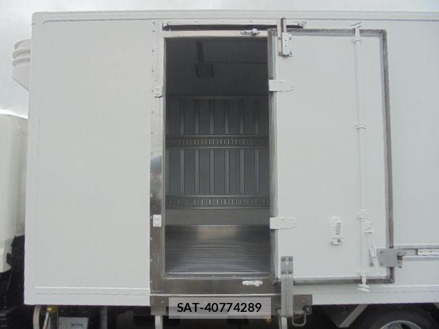 Mitsubishi CANTER 2014-11 7215740-4