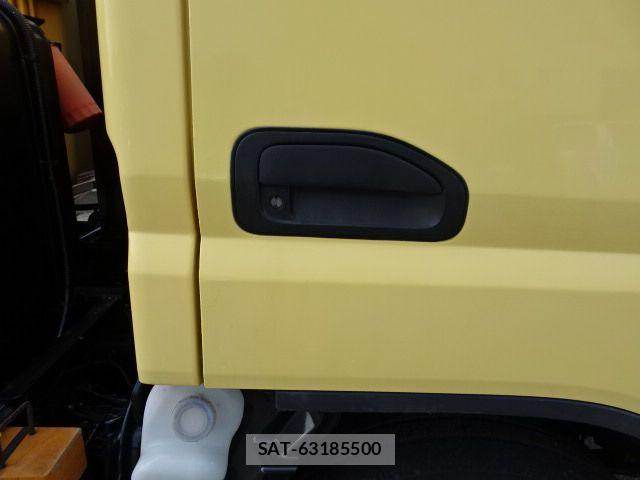 Mitsubishi CANTER 2014-11 7215736-17