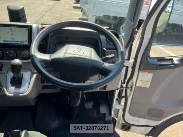Mitsubishi CANTER 2022-02 7215769-15