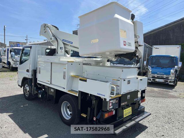 Mitsubishi CANTER 2018-01 7215760-3
