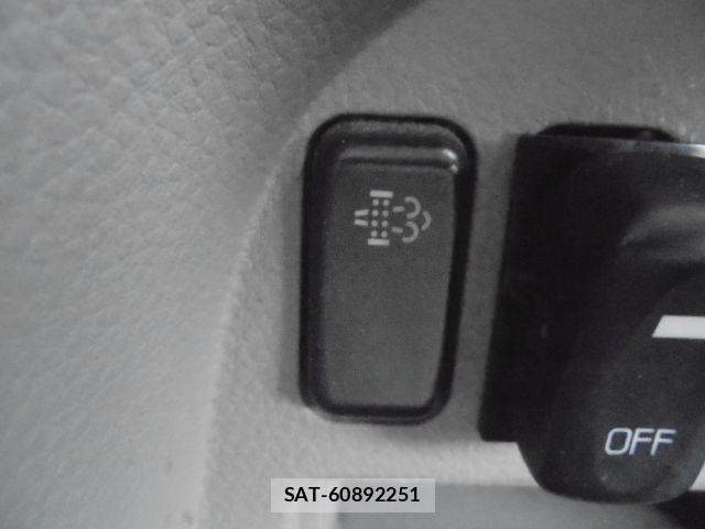 Mitsubishi CANTER 2017-08 7215749-11