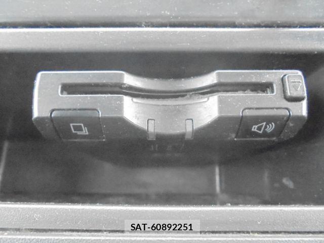 Mitsubishi CANTER 2017-08 7215749-12
